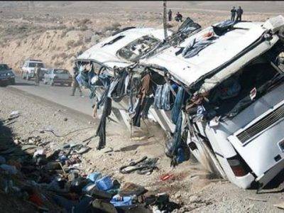 آخرین وضعیت مصدومان واژگونی اتوبوس محور فیروزآباد – کوار | ۵ نفر هنوز بستری‌اند
