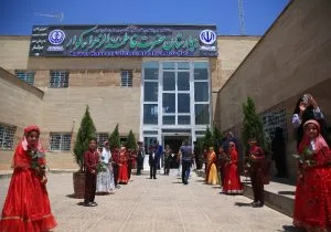 بیمارستان کوار | نبود آمبولانس و سرمایش مناسب؛ صدای اعتراض مردم بلند شد