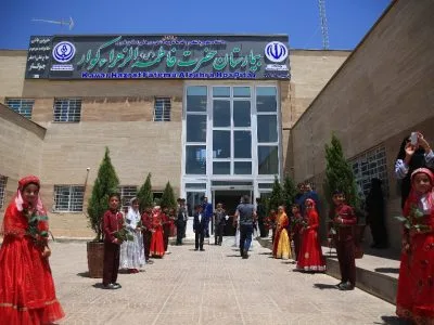 بیمارستان کوار | نبود آمبولانس و سرمایش مناسب؛ صدای اعتراض مردم بلند شد