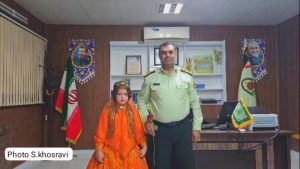 تقدیر نونهال قشقایی از مأمور نیروی انتظامی در شهرستان کوار به مناسبت هفته نیروی انتظامی